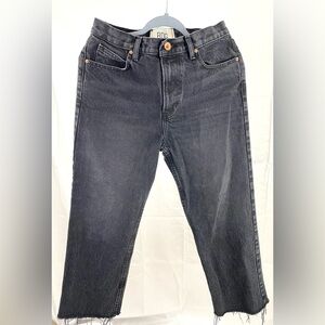 BDG Cropped skate fit jeans Size: 28